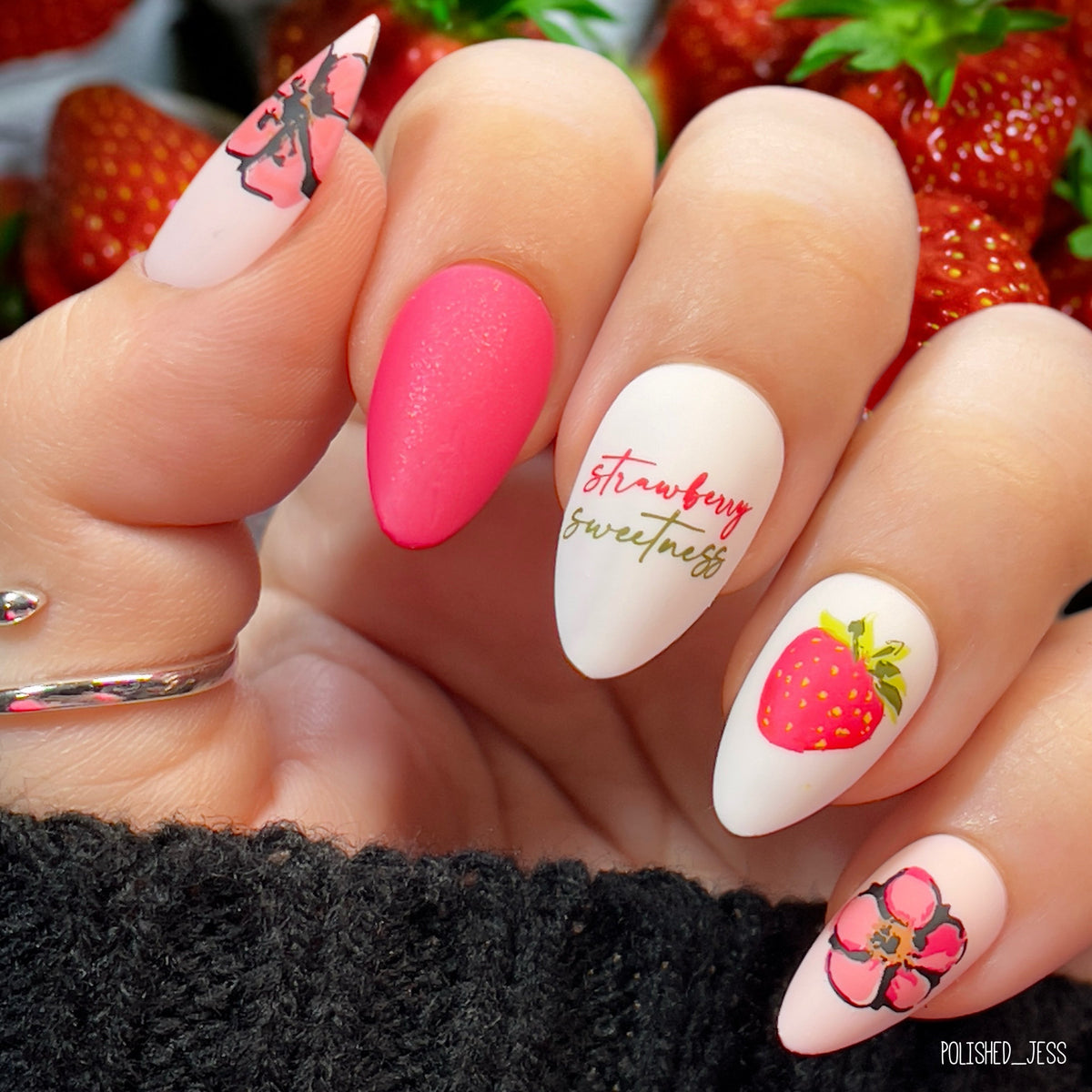 Strawberry Sweetness (CjS-351) Etched Nail Art Stamping Plate